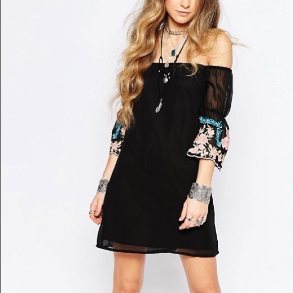 ASOS NWT Off The Shoulder Black & Floral Sleeve Dress - Picture 1 of 4